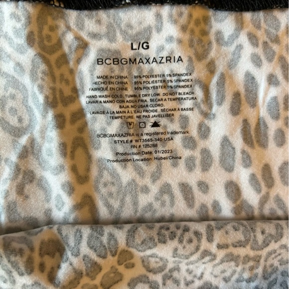 🆕 BCBGMaxazria | animal print black and white chemise - NWT! 🖤🤍 - Picture 3 of 5